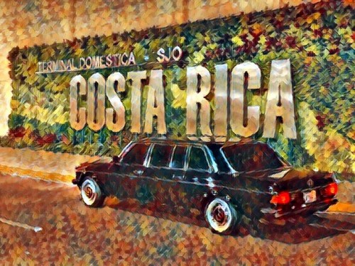 EVERY-EXECUTIVE-NEEDS-A-MERCEDES-LIMOUSINE-FOR-CLIENTS-COSTA-RICA.jpg