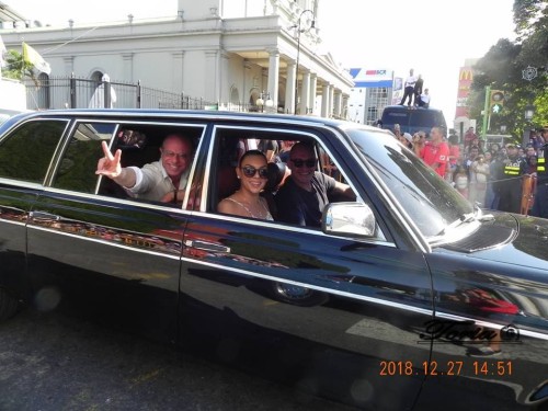 COSTA-RICAS-CALL-CENTER-2018-CARNIVAL-PARADE-LIMOUSINE6ddb6e09e3ecd35c.jpg